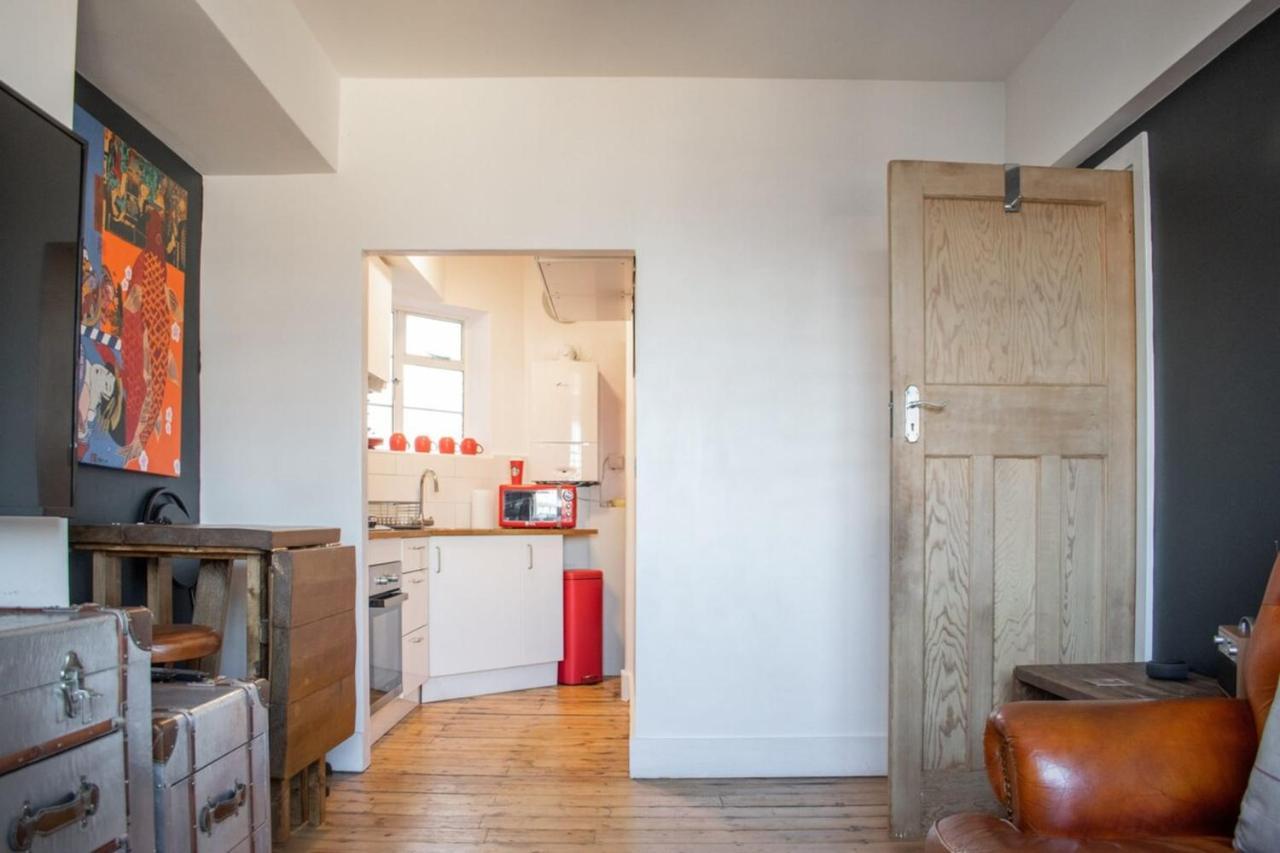 Beautifully Decorated Contemporary 2 Bedroom Flat London Exterior photo