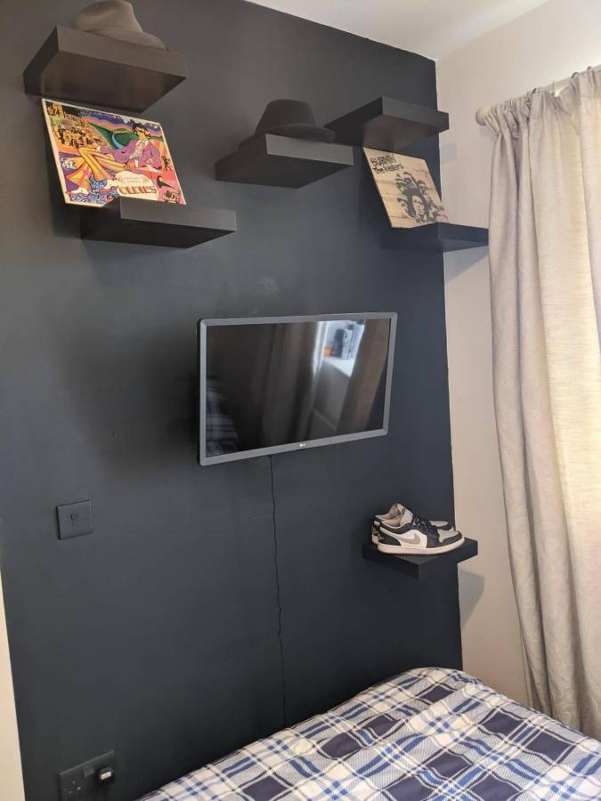 Beautifully Decorated Contemporary 2 Bedroom Flat London Exterior photo