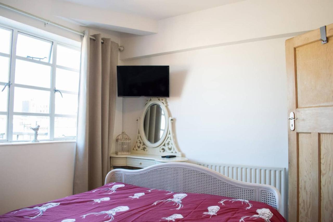 Beautifully Decorated Contemporary 2 Bedroom Flat London Exterior photo